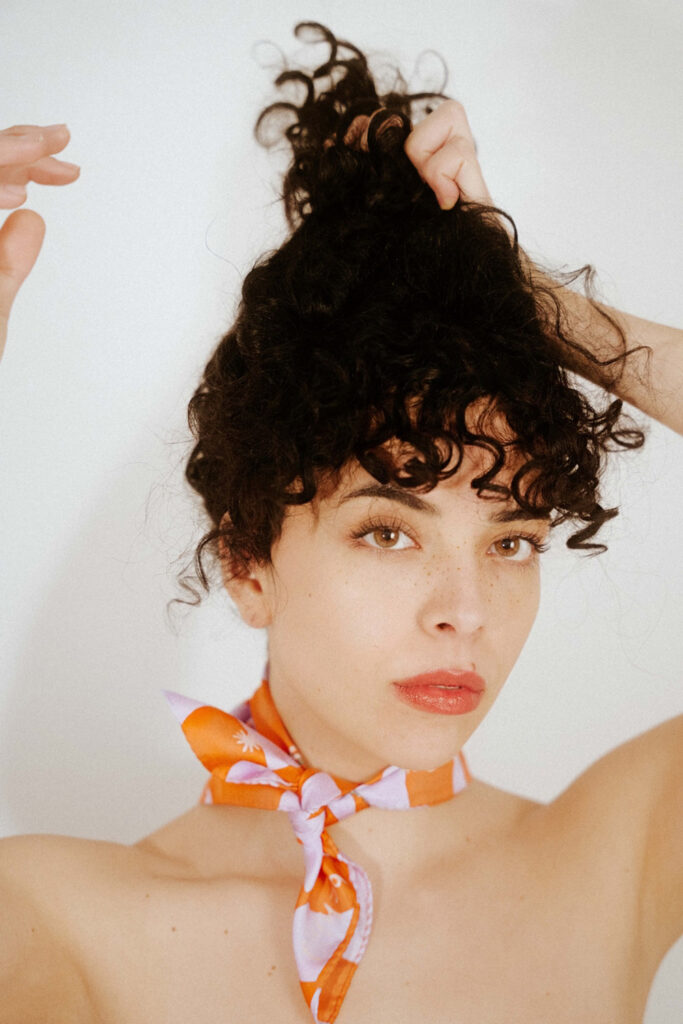 Naoko silk bandana - Image 5