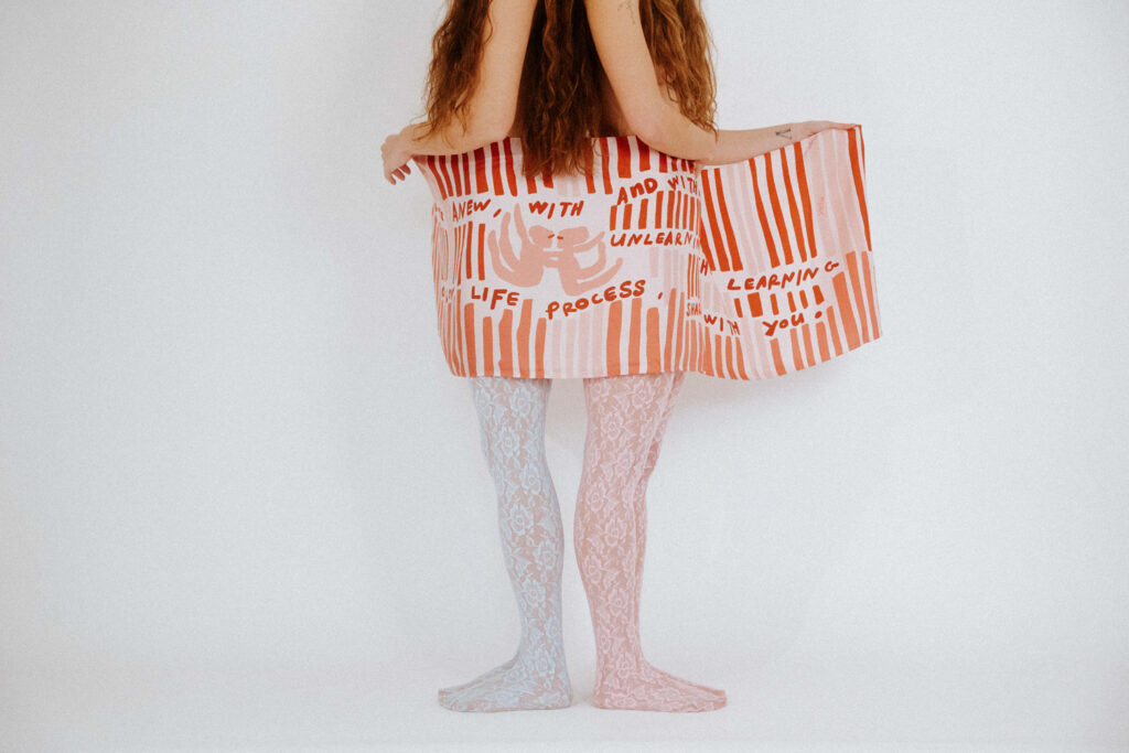 Soft Touch long silk scarf - Image 4