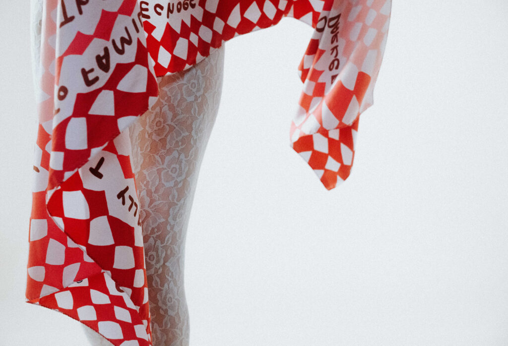 Soft Touch long silk scarf - Image 6